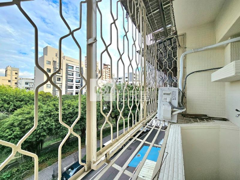 柳川河畔低總價採光套房房屋室內格局與周邊環境