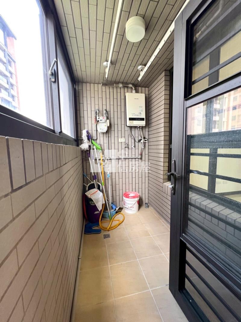 烏日高鐵特區景觀二房平車幸福滿屋房屋室內格局與周邊環境