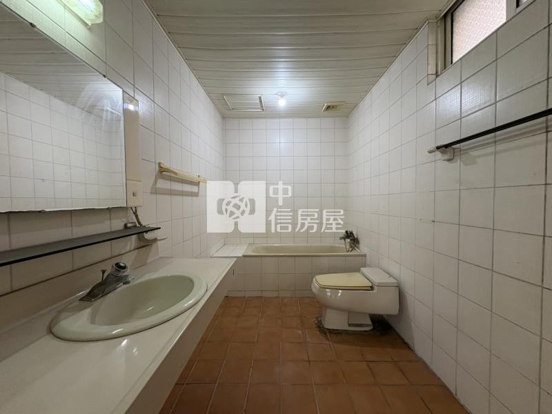 衛道新世界大面寬庭院別墅房屋室內格局與周邊環境