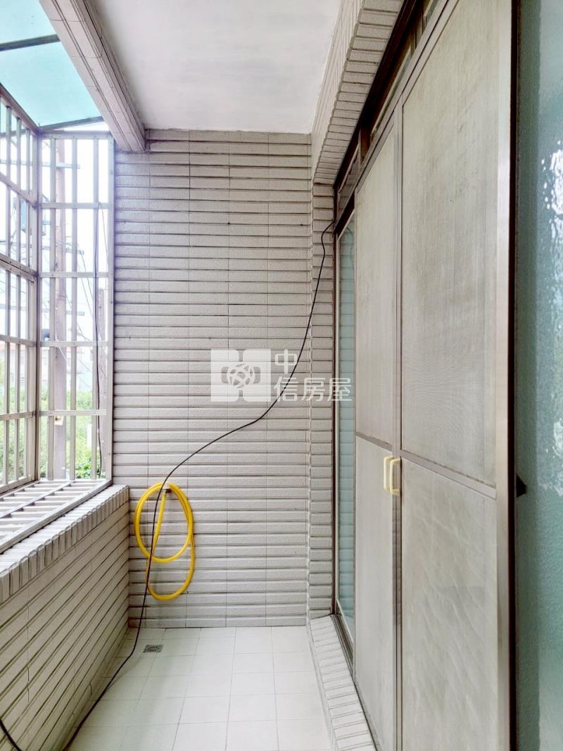 中豐路旁公寓二樓房屋室內格局與周邊環境