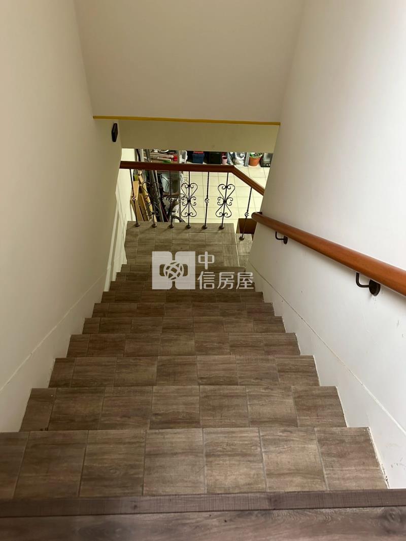 南開科大超大地坪3車庫別墅房屋室內格局與周邊環境