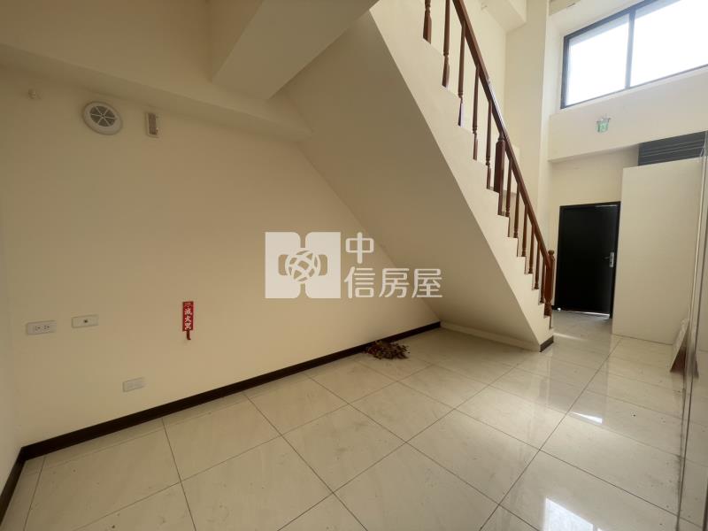 【安家】竹北高鐵特區和發優創客邊間大面寬店面房屋室內格局與周邊環境