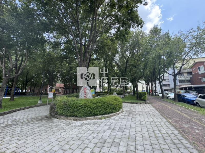 近高鐵自地自建美建地房屋室內格局與周邊環境