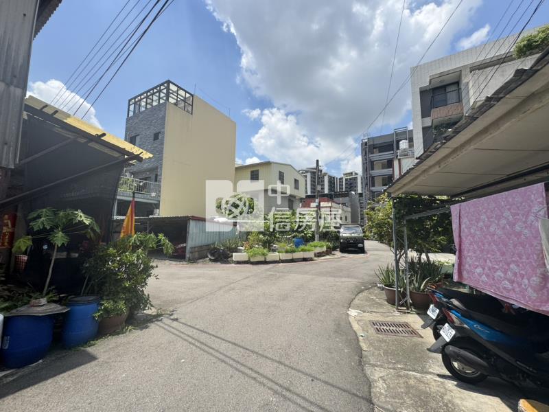 近高鐵自地自建美建地房屋室內格局與周邊環境