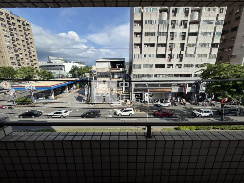 烏日明道商圈室內大空間~四房美屋房屋室內格局與周邊環境