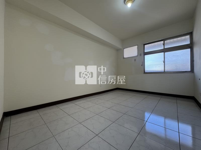 烏日明道商圈室內大空間~四房美屋房屋室內格局與周邊環境