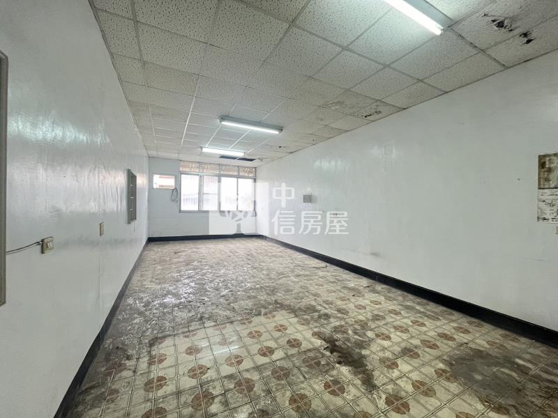 橋頭絕無僅有高挑透天房屋室內格局與周邊環境