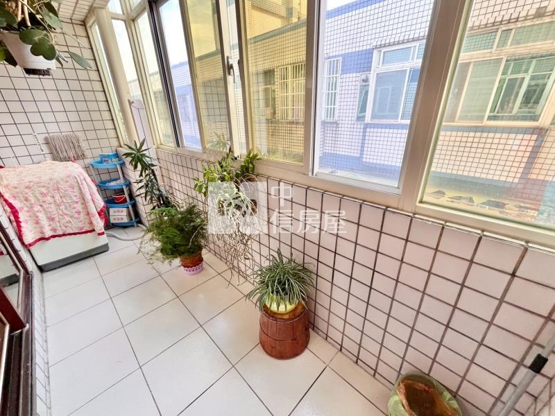 重劃區電梯3改2房車房屋室內格局與周邊環境