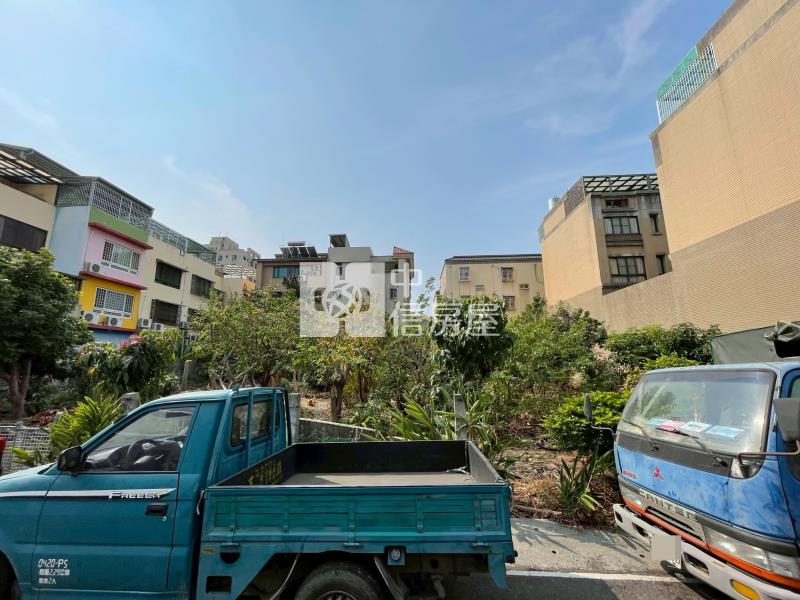 大里立新重劃區大面寬方正建地房屋室內格局與周邊環境
