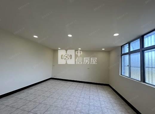伍佰俱樂部最低價透天房屋室內格局與周邊環境