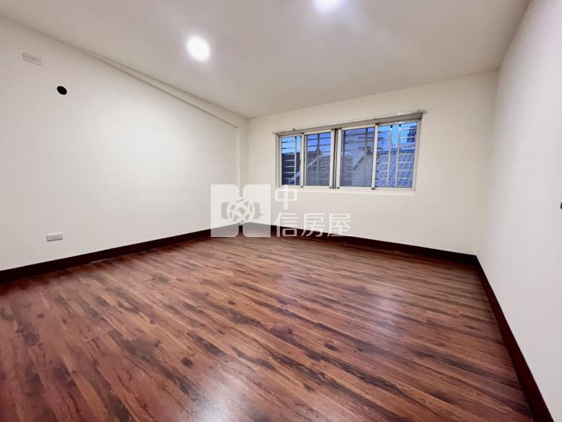 科博館精美車庫透天房屋室內格局與周邊環境