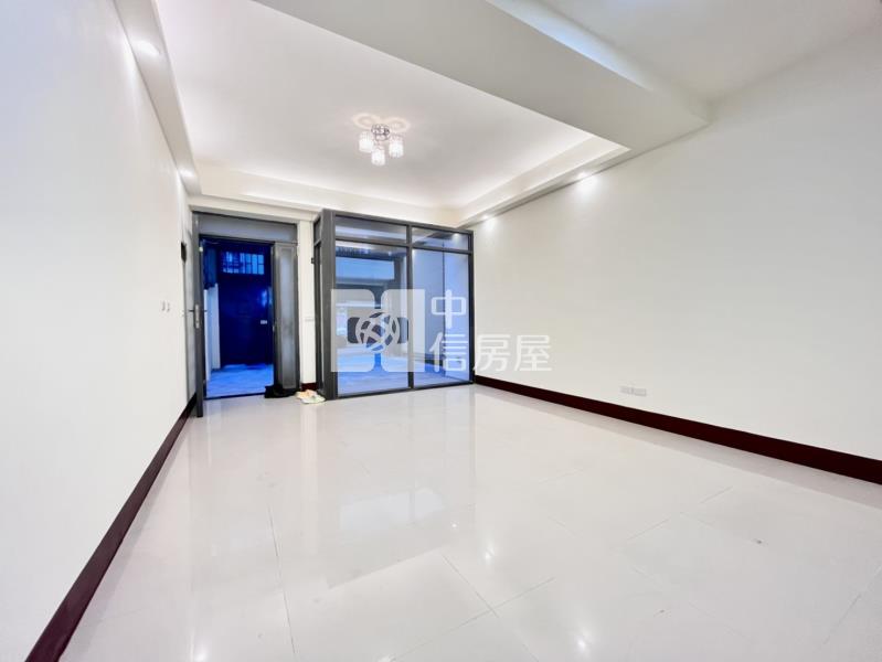 科博館精美車庫透天房屋室內格局與周邊環境