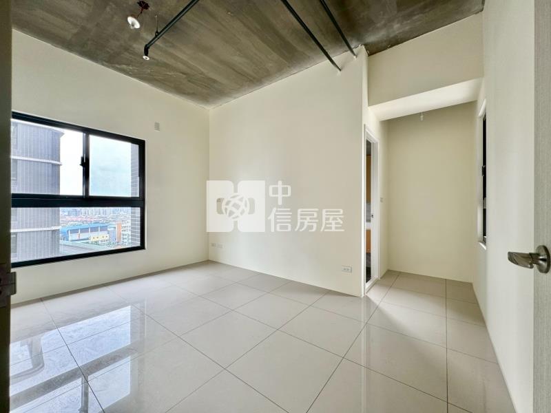 春福興波｜新光美案高樓層三房連號雙平車房屋室內格局與周邊環境