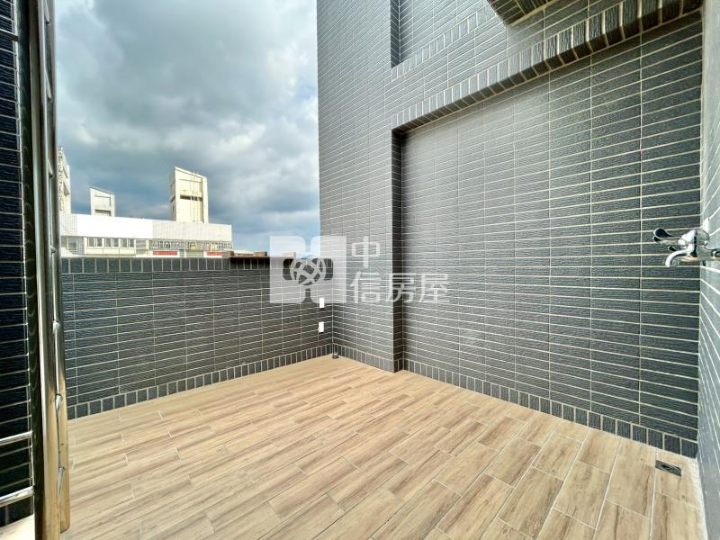全新四套房電梯美墅房屋室內格局與周邊環境