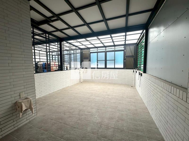 二王創兆藏金邸6年店面房屋室內格局與周邊環境
