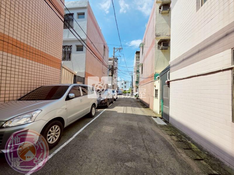 近台31百萬裝潢美透天房屋室內格局與周邊環境