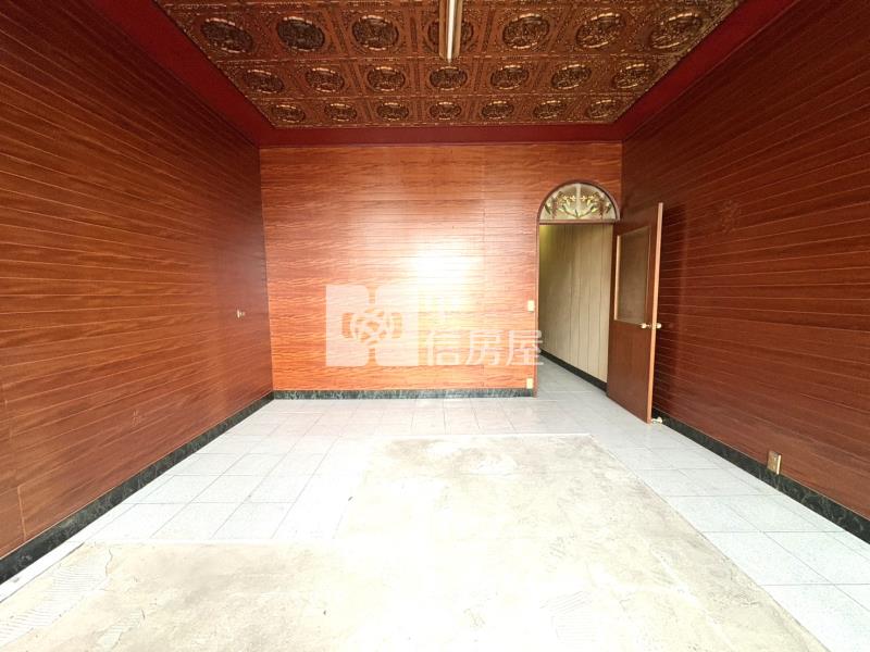 東山商圈一新二街透天房屋室內格局與周邊環境
