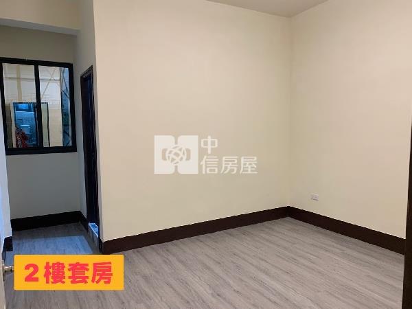 家樂福商圈全新翻修透天車墅房屋室內格局與周邊環境