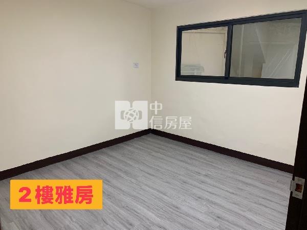 家樂福商圈全新翻修透天車墅房屋室內格局與周邊環境