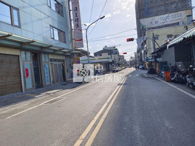 善化市中心127坪商業地房屋室內格局與周邊環境