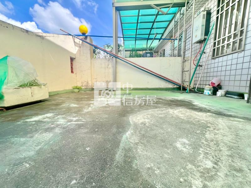 大里市中心雙車花園別墅房屋室內格局與周邊環境