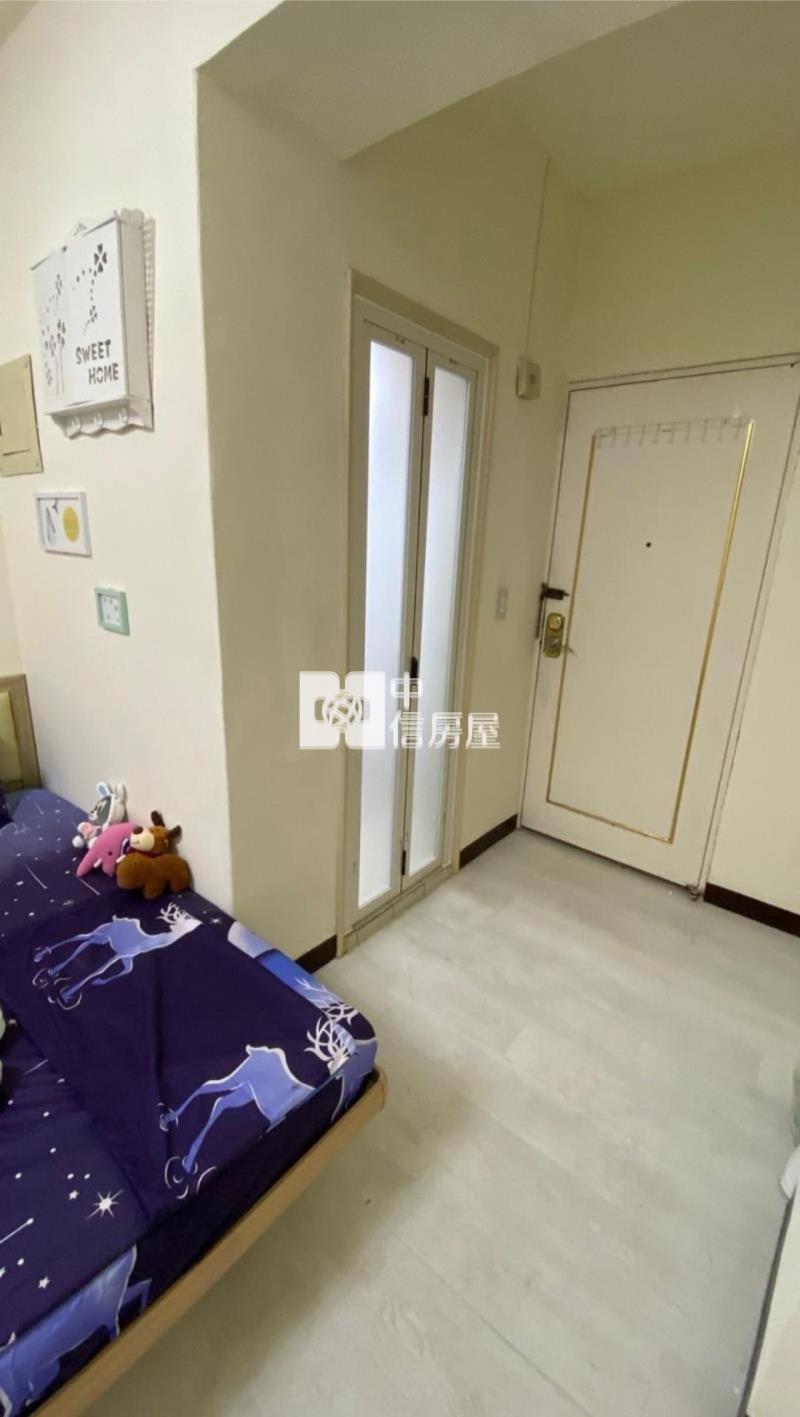 中原商圈稀有陽台溫馨美電梯套房房屋室內格局與周邊環境