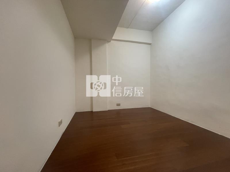 幸福川愛河旁低總價採光二樓房屋室內格局與周邊環境