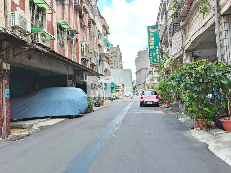 【新世紀】桃園區愛國街三房公寓房屋室內格局與周邊環境