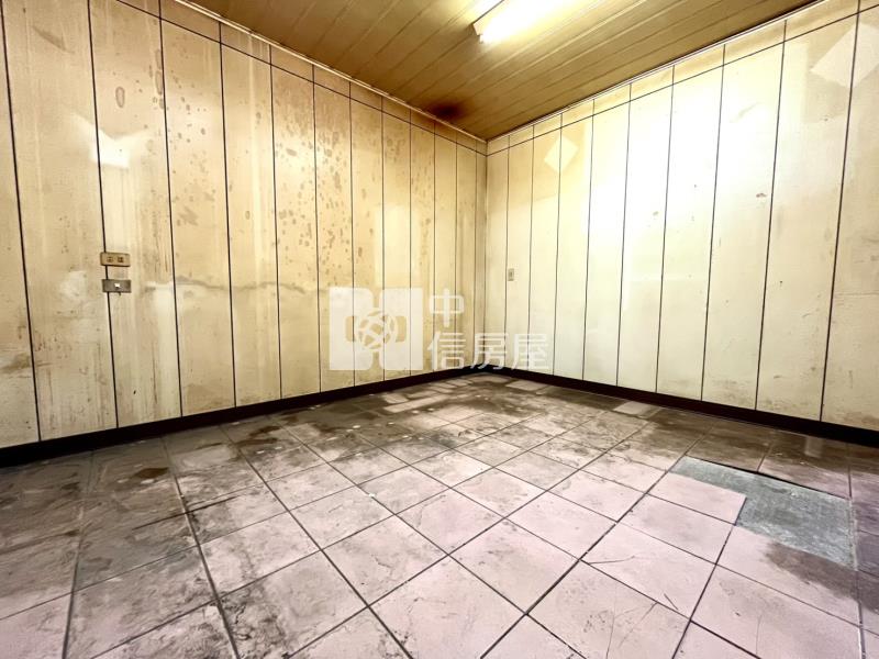 草屯低總價鬧區大面寬透天厝房屋室內格局與周邊環境