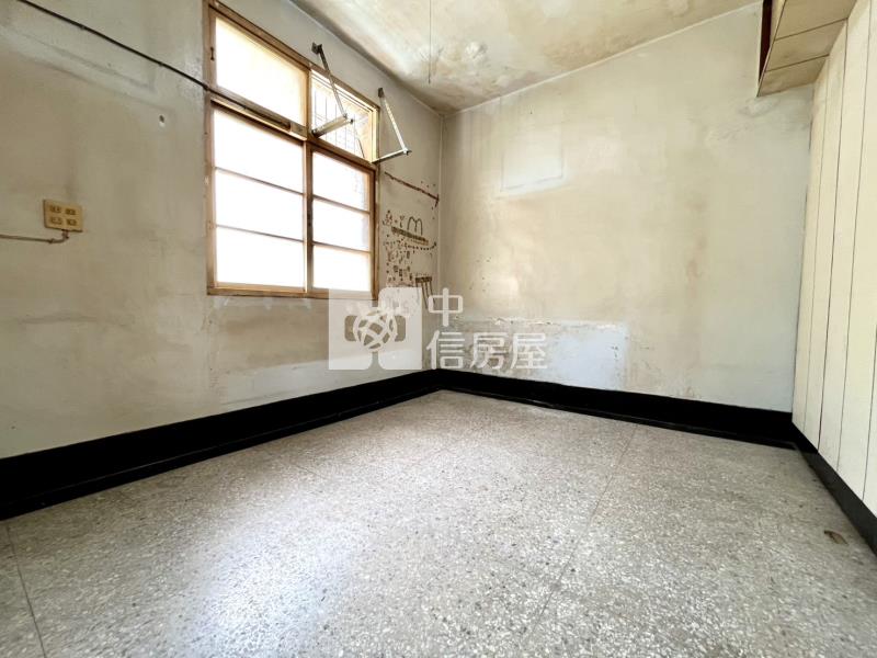 草屯低總價鬧區大面寬透天厝房屋室內格局與周邊環境