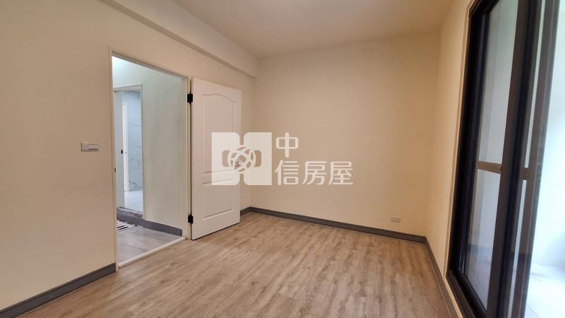 大里成功國中邊間大車庫美透天房屋室內格局與周邊環境