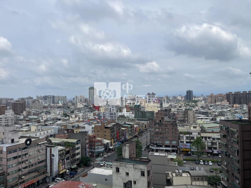 玉山景觀裝潢3改2房車房屋室內格局與周邊環境