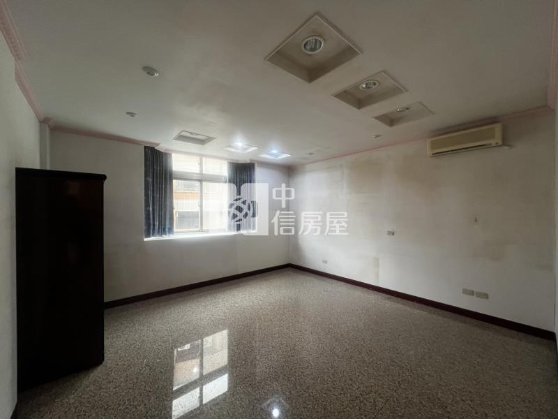 [首璽團隊]忠福商圈10米面寬稀有雙店住房屋室內格局與周邊環境