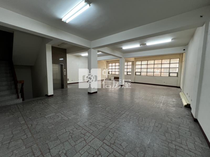 [首璽團隊]忠福商圈10米面寬稀有雙店住房屋室內格局與周邊環境