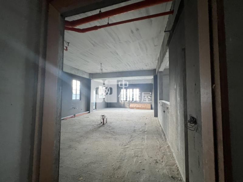 近青埔晴空美式園邸房屋室內格局與周邊環境