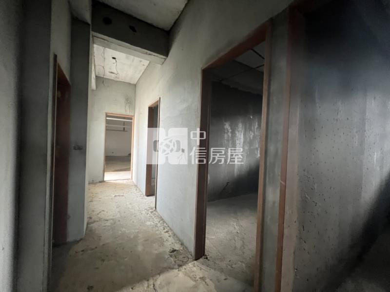 近青埔晴空美式園邸房屋室內格局與周邊環境