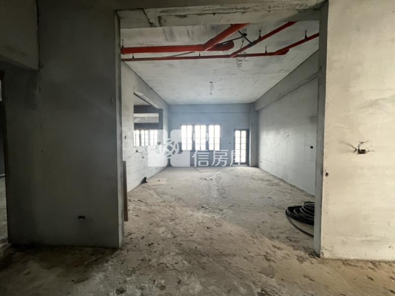 近青埔晴空美式園邸房屋室內格局與周邊環境