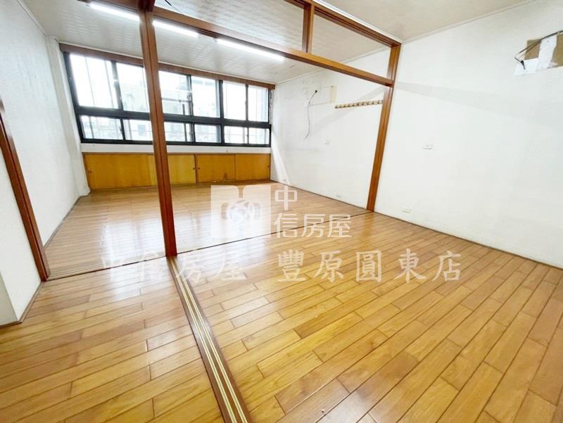 中正路店面房屋室內格局與周邊環境