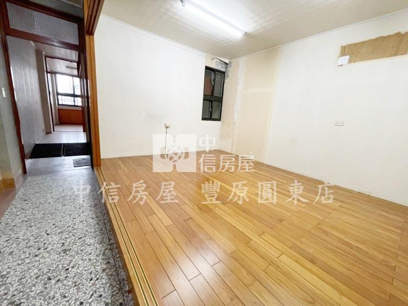 中正路店面房屋室內格局與周邊環境