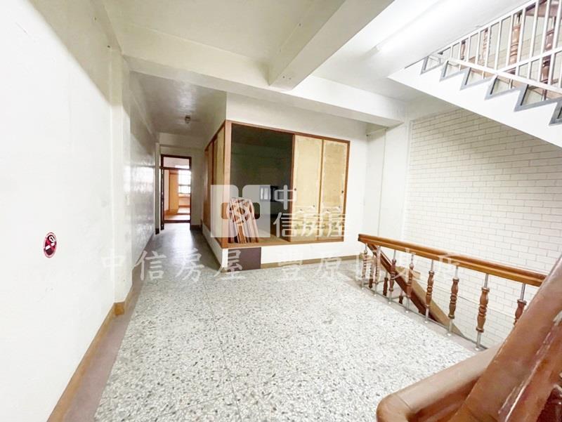 中正路店面房屋室內格局與周邊環境