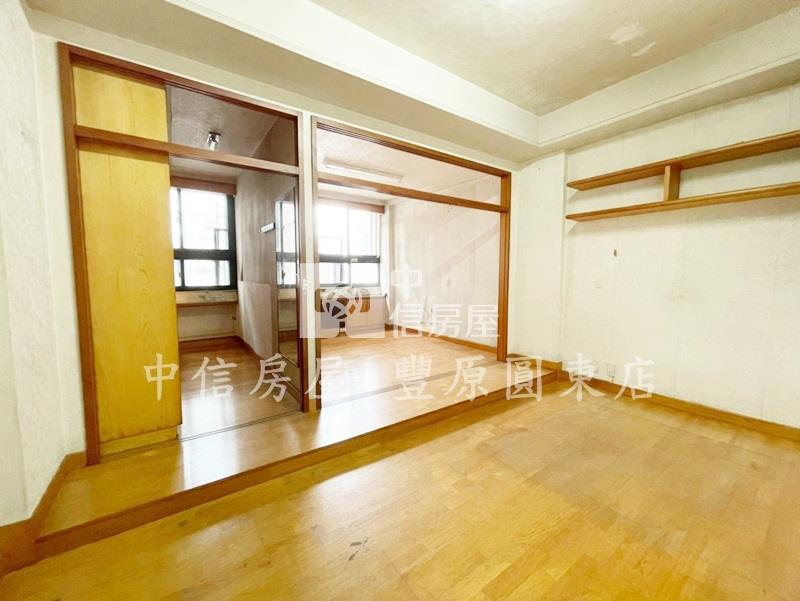 中正路店面房屋室內格局與周邊環境