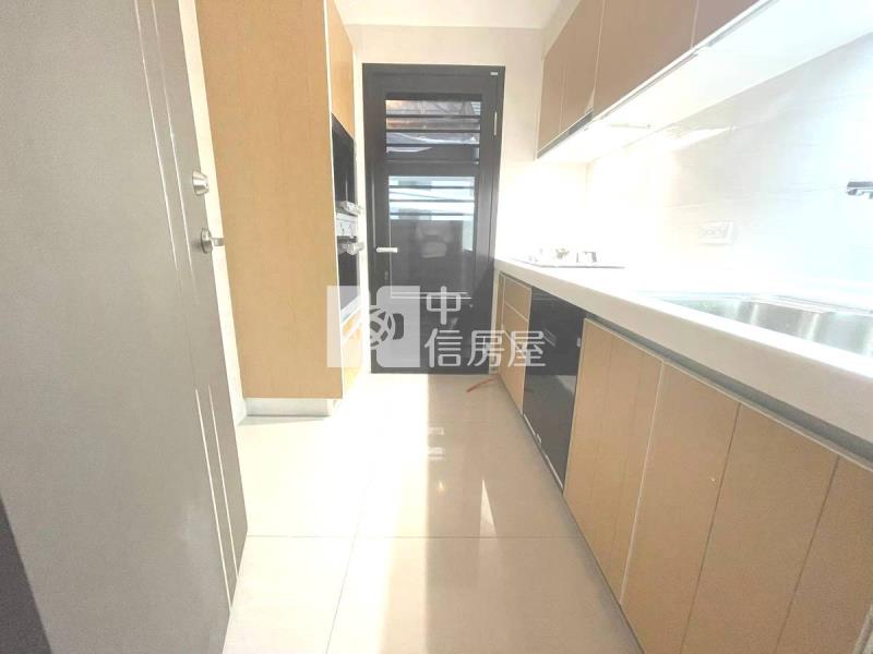 龜山A7科技園區富宇上城三房車房屋室內格局與周邊環境