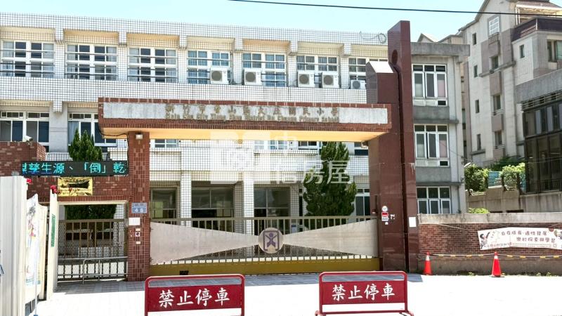 【神馬】近香山國中旁15套房房屋室內格局與周邊環境