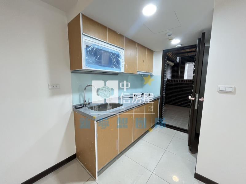 【新夢想】專委鴻灃越三房車視野戶雙衛浴開窗房屋室內格局與周邊環境