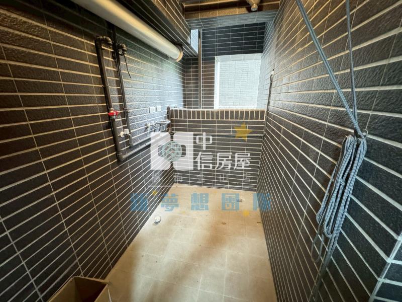 【新夢想】專委鴻灃越三房車視野戶雙衛浴開窗房屋室內格局與周邊環境