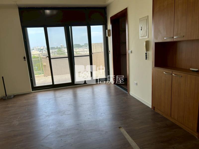 頭份增值黃金大店面房屋室內格局與周邊環境