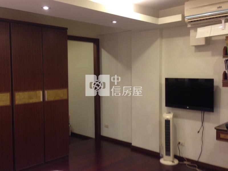 興業西路黃金店面房屋室內格局與周邊環境