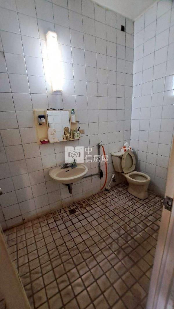 和平國小超優質車墅房屋室內格局與周邊環境