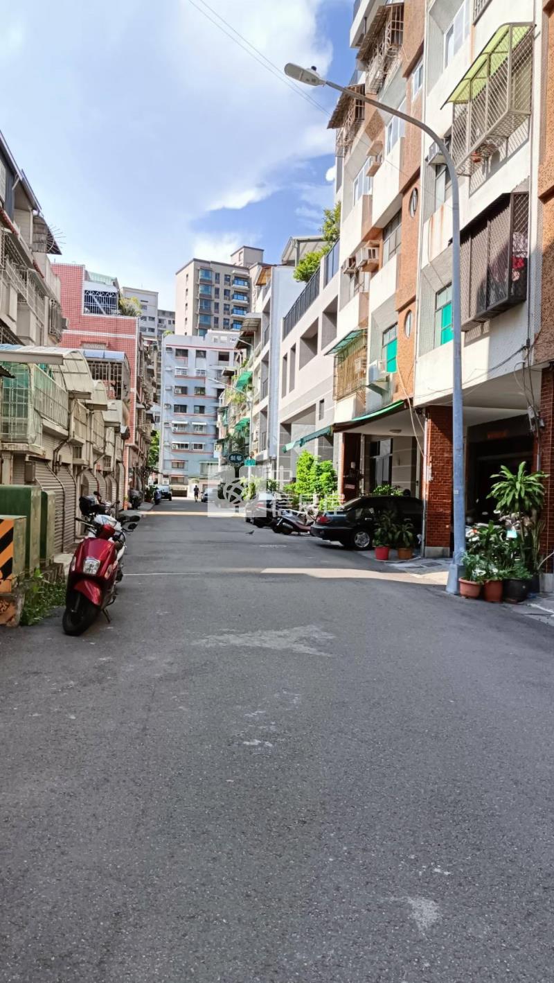 中正高中翻新美寓房屋室內格局與周邊環境