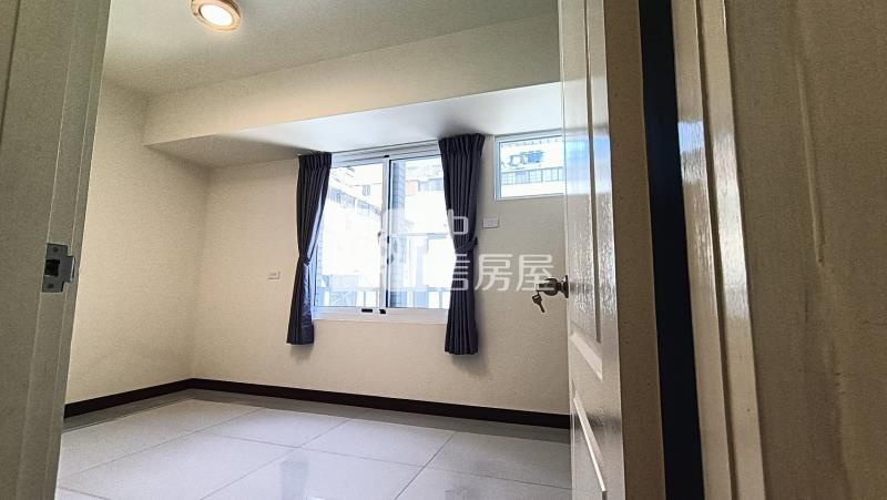 大立商圈時尚大四房房屋室內格局與周邊環境